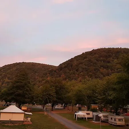 Dans Un Camping 아파트 Haulme